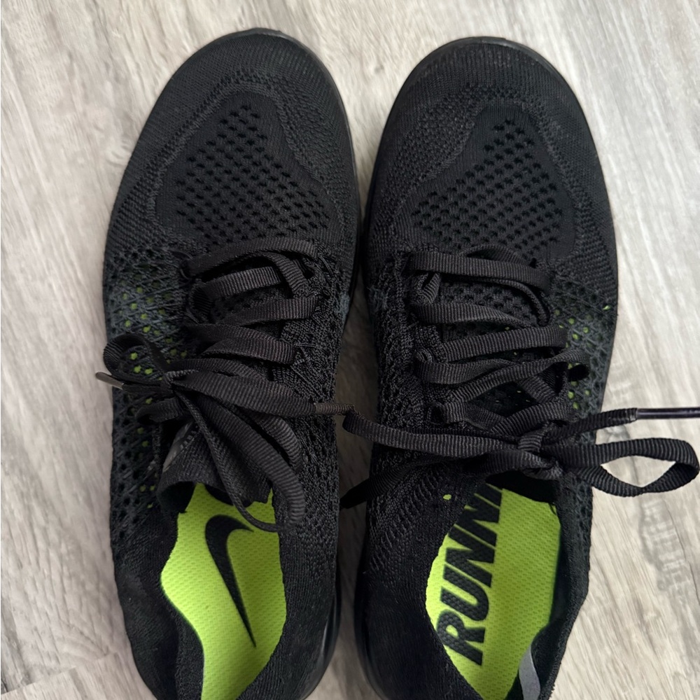 “SOLD”Nike Women Flyknit Running Shoes